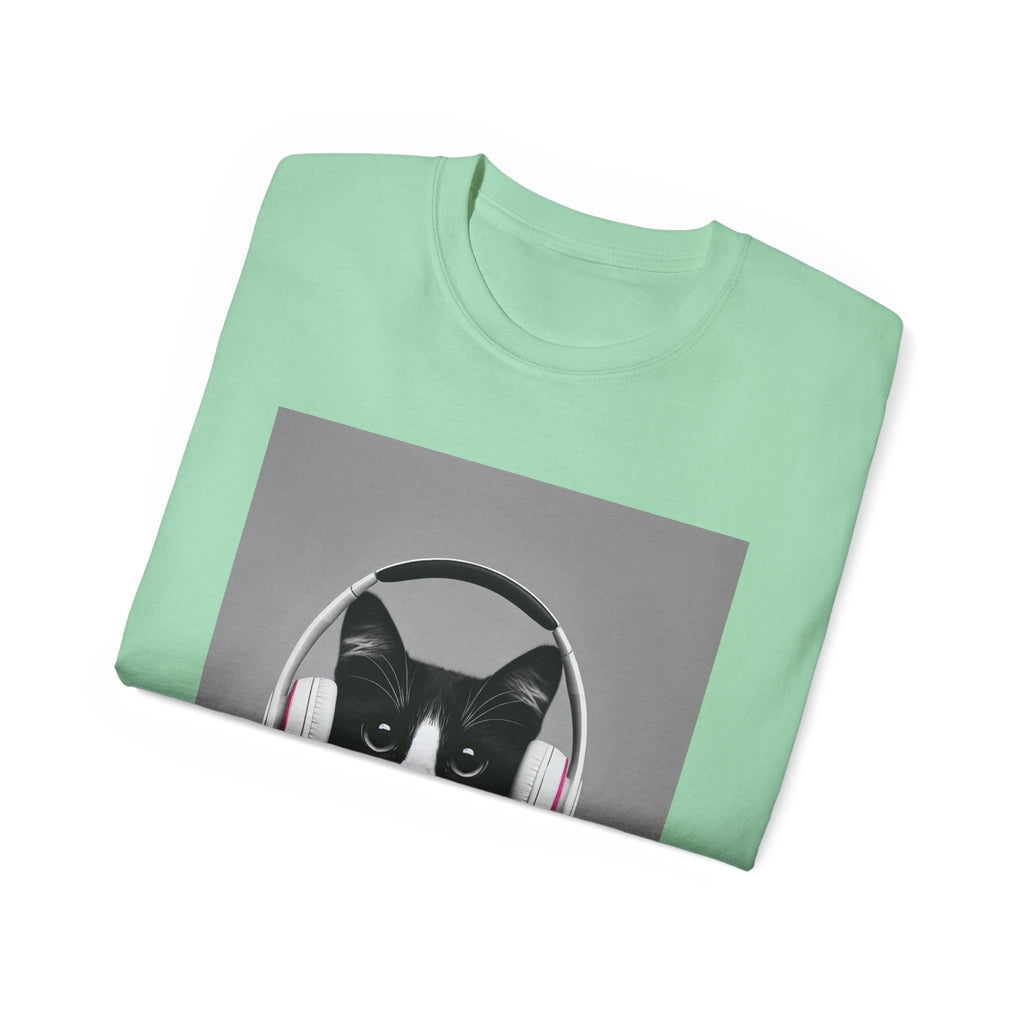 Cool Cat with Headphones   Unisex Tee