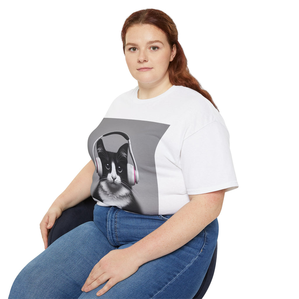 Cool Cat with Headphones   Unisex Tee